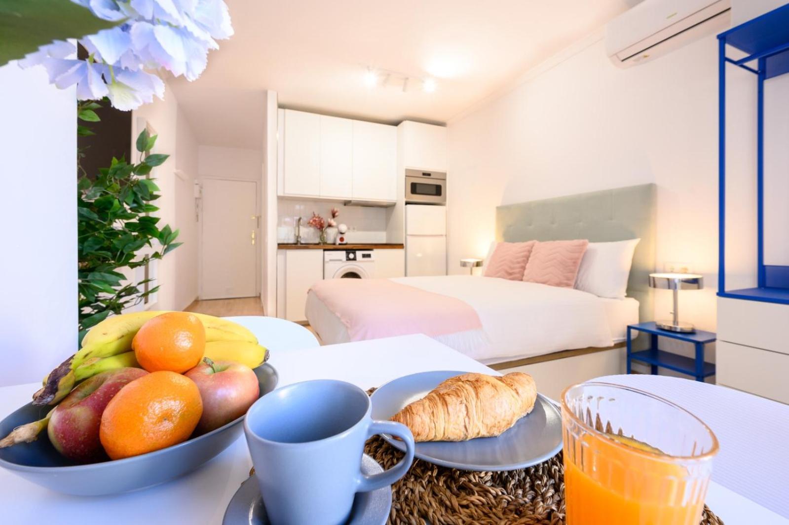 El Yate In Front Of The Sea By 10Tosea Apartment Фуeнхирола Екстериор снимка
