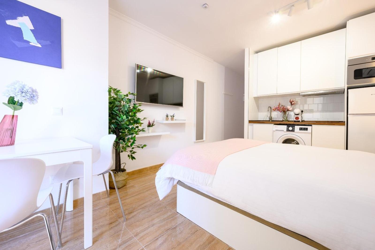 El Yate In Front Of The Sea By 10Tosea Apartment Фуeнхирола Екстериор снимка