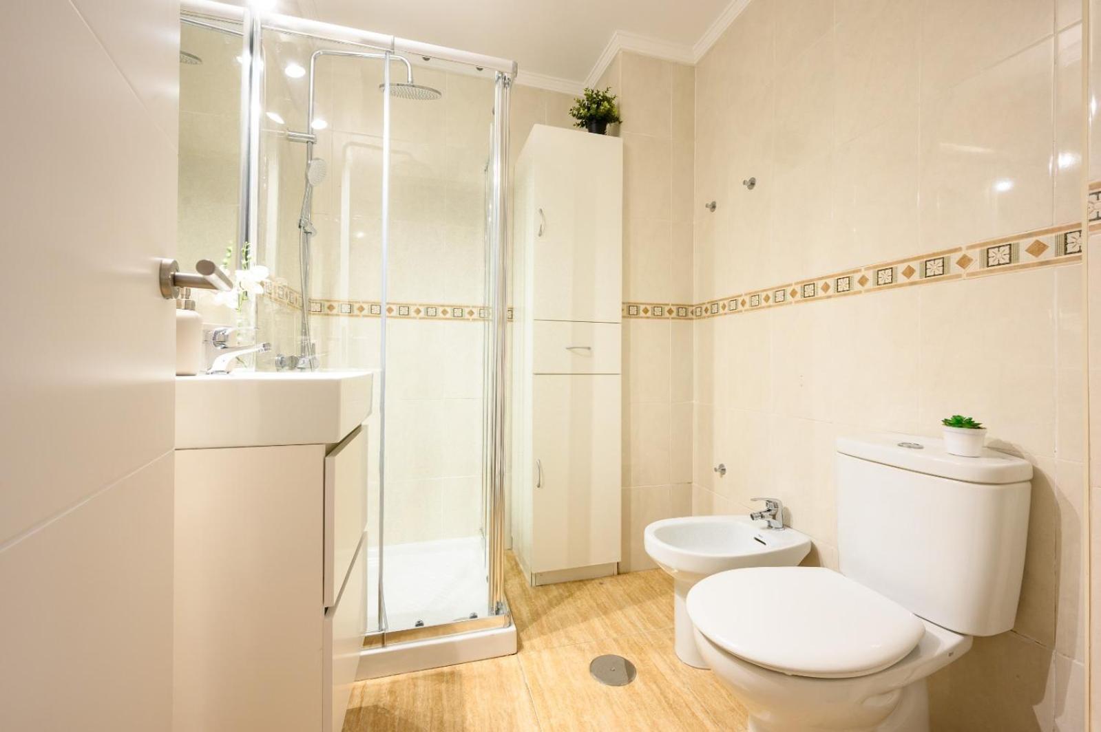 El Yate In Front Of The Sea By 10Tosea Apartment Фуeнхирола Екстериор снимка