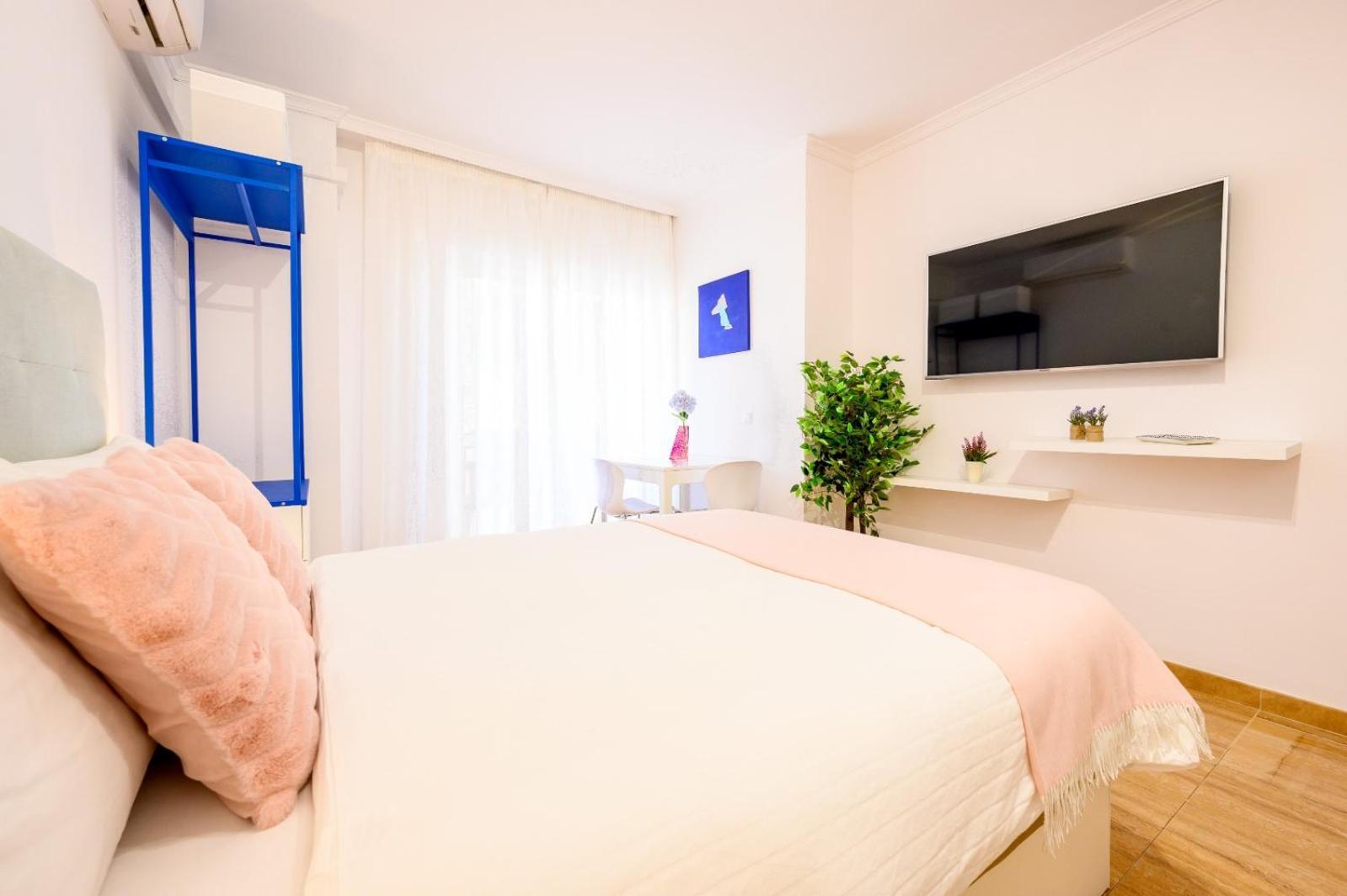 El Yate In Front Of The Sea By 10Tosea Apartment Фуeнхирола Екстериор снимка