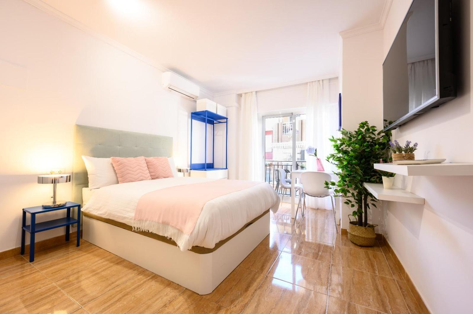 El Yate In Front Of The Sea By 10Tosea Apartment Фуeнхирола Екстериор снимка